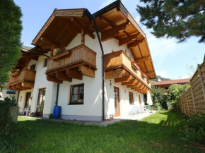 Apartment in Bramberg am Wildkogel with parking space